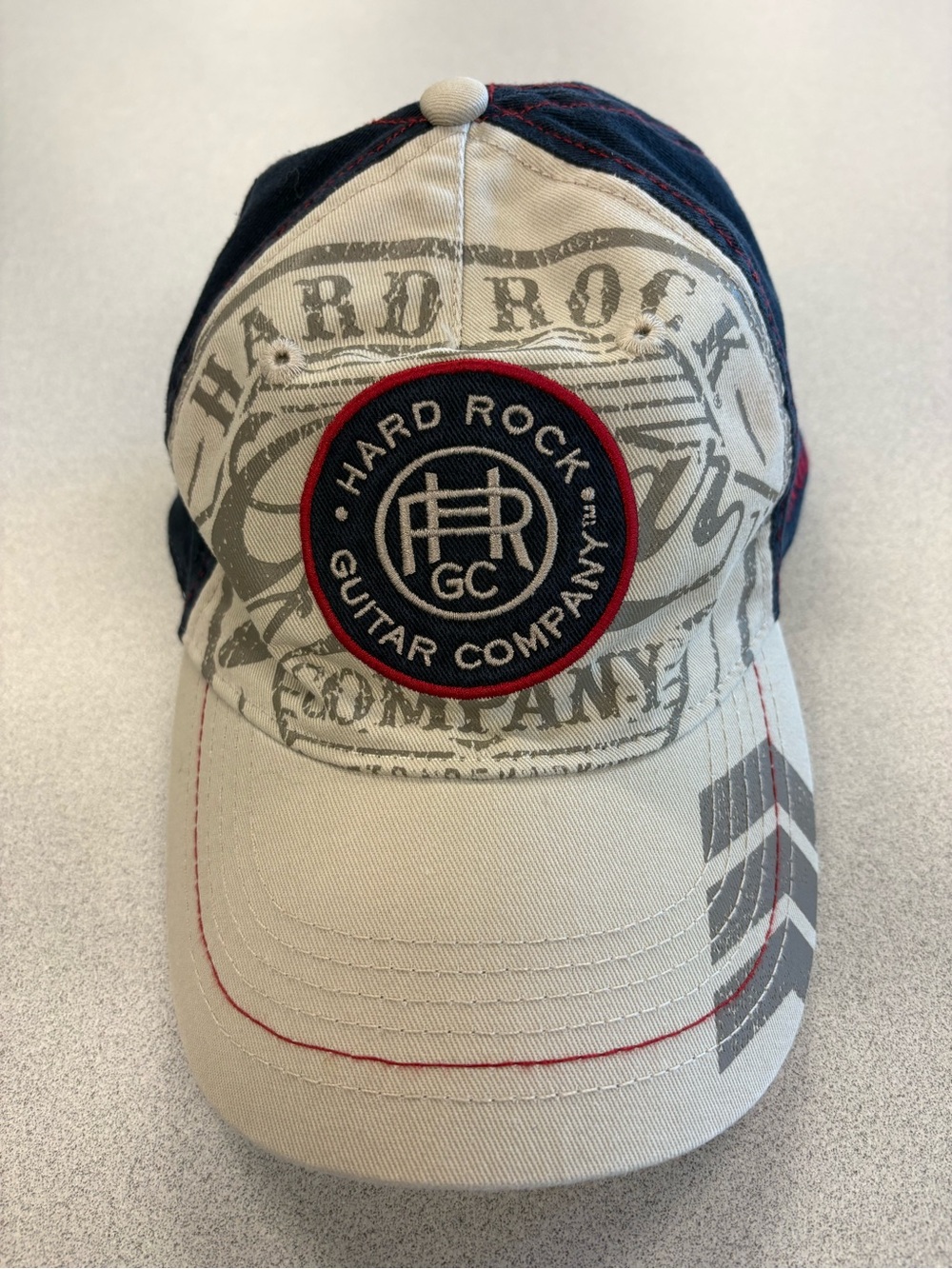 Hard Rock Guitar Company Logo Baseball Cap Honolulu - Beige & Navy size L/XL